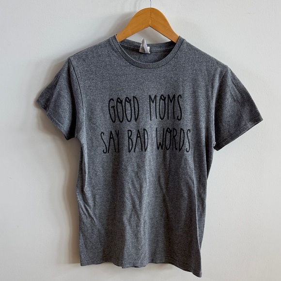 Gray Graphic Tee – “Good Moms Say Bad Words” - Picture 2 of 5